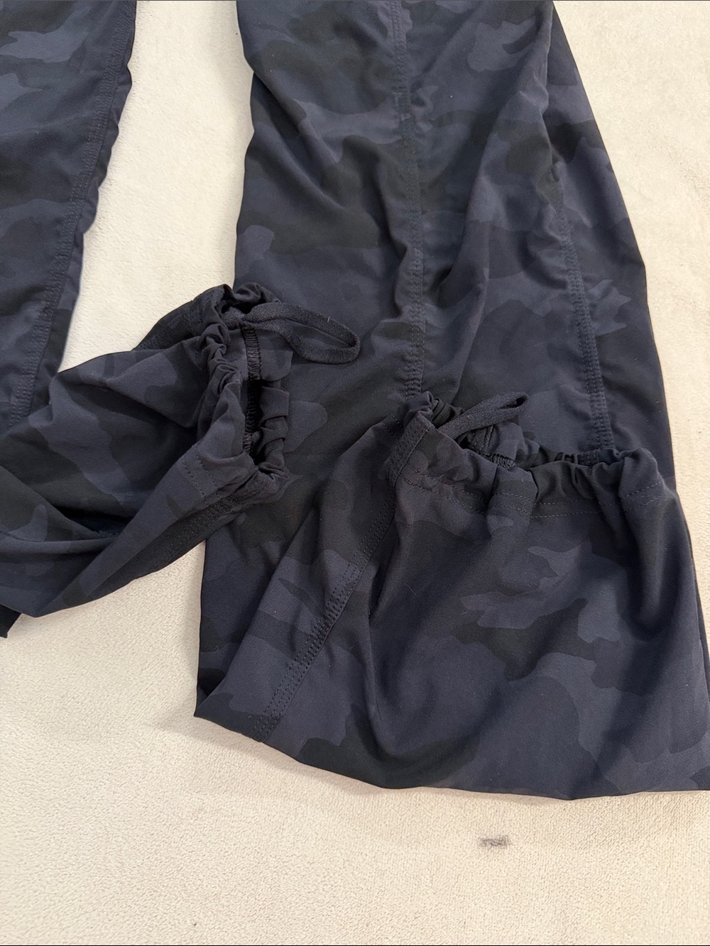 Lululemon Dance Studio Mid-Rise Pant
Heritage 365 Camo Deep Coal Multi 
Size 4 - Picture 7 of 9